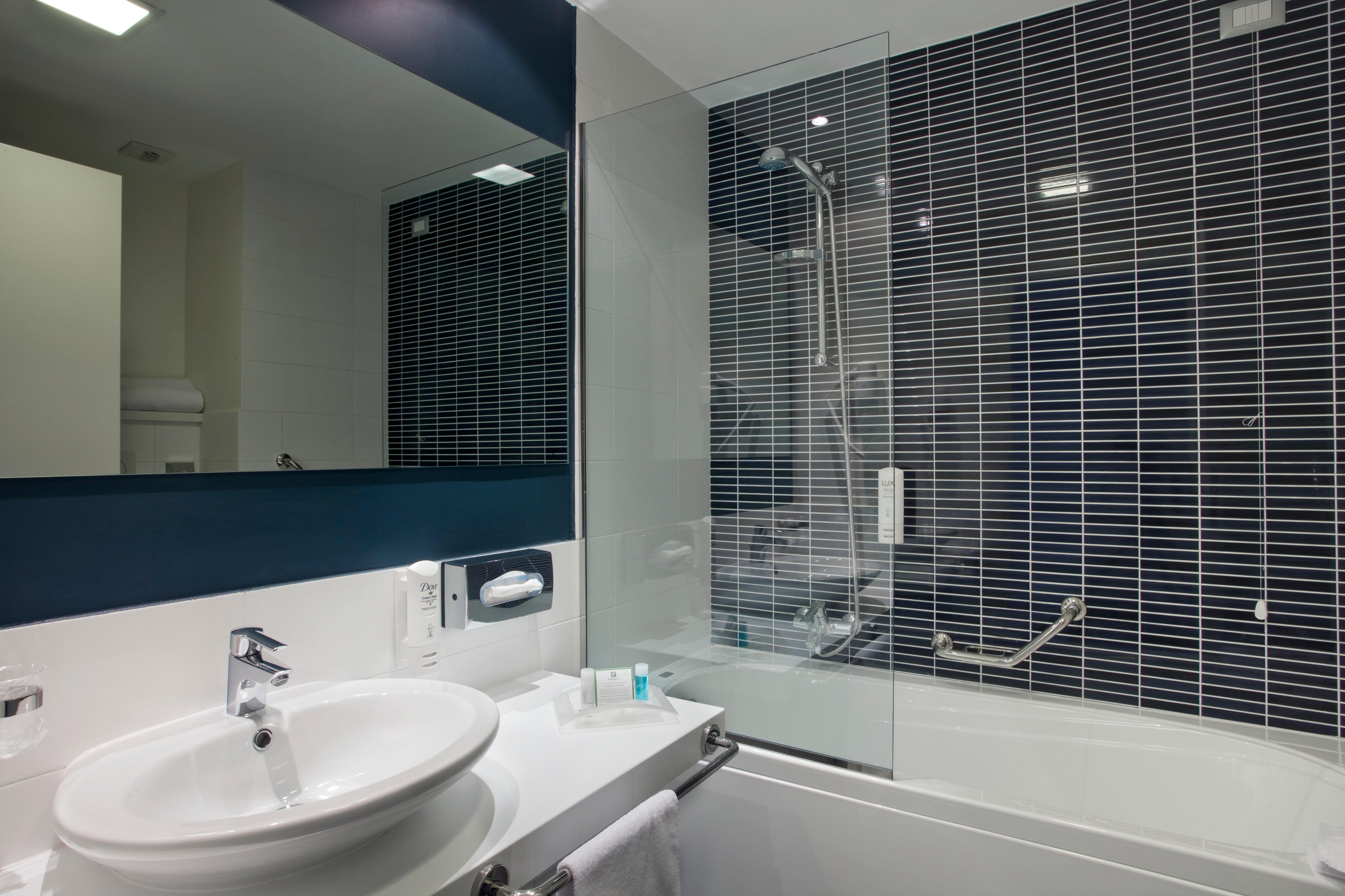 Milan Nord Zara By Ihg Hotel 4*
