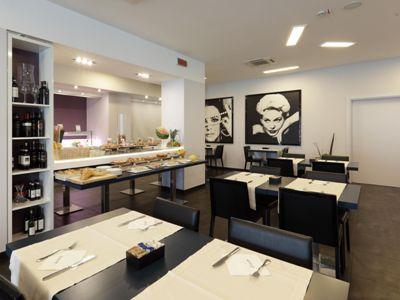 Holiday Milan Nord Zara By Ihg Hotel 4*