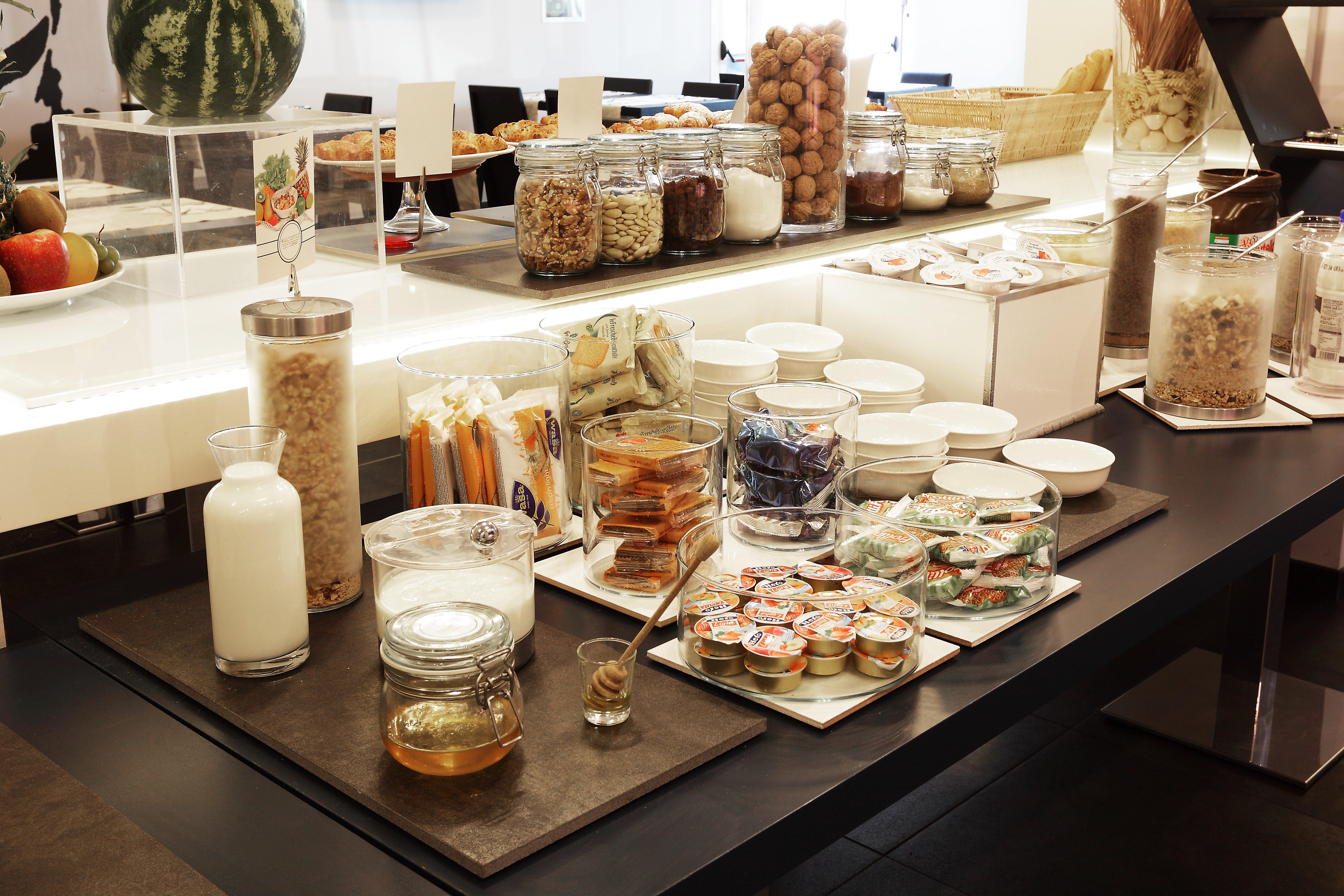 Holiday Milan Nord Zara By Ihg Cinisello Balsamo